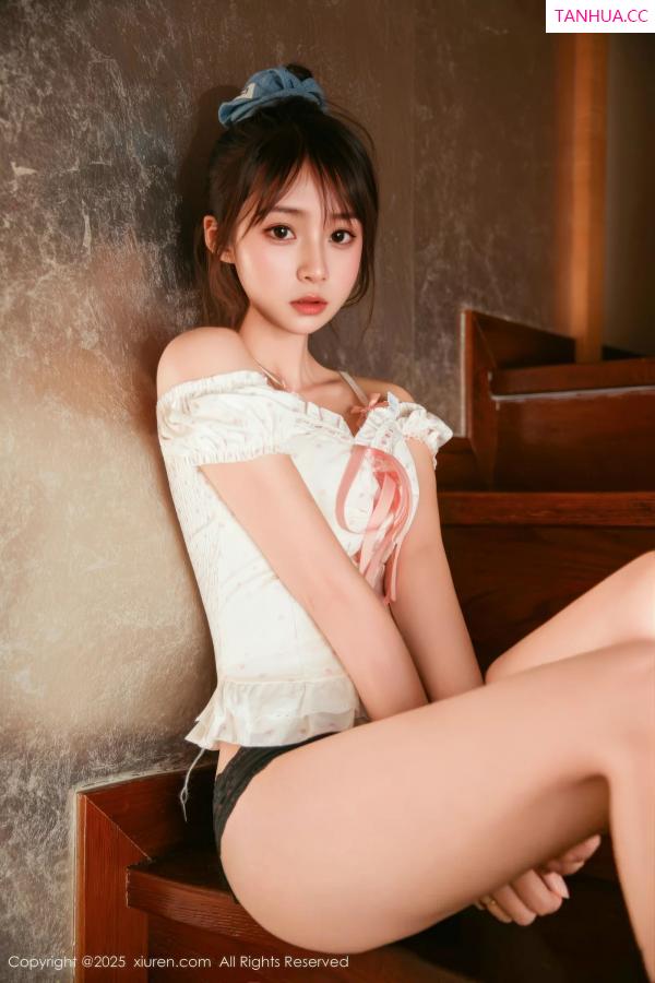   [XiuRen]高清写真图 2025.09.05 No.10730 炎恬kitty 粉色连衣短裙第39张图片